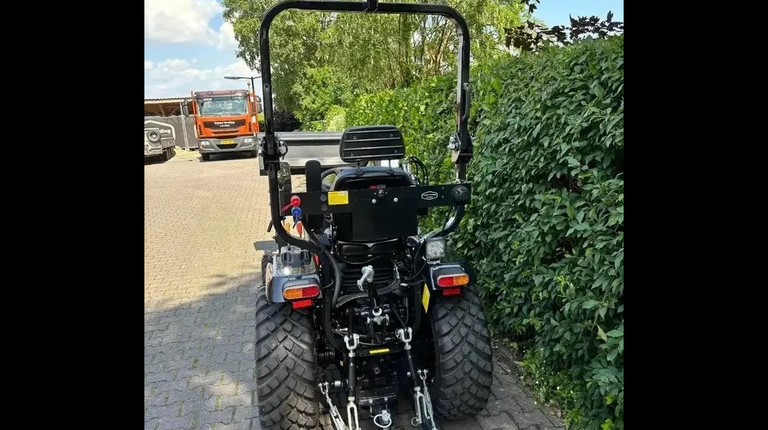 Captain D263 H mit Frontlader ab 299 € pro Monat.